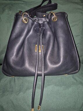 Bucket bag